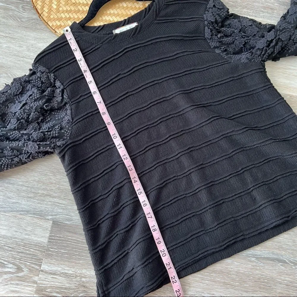 Anthropologie eri + ali black‎ embroidered balloon sleeve blouse